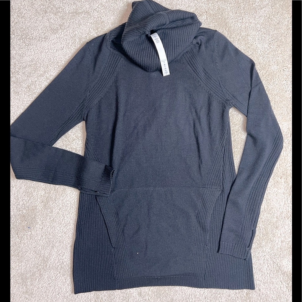 Lululemon 2 Sweat and Savasana Ribbed Heathered Grey Sweater Turtleneck